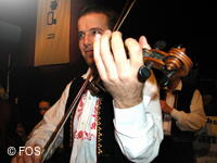 Národní krojový ples FOS 2004