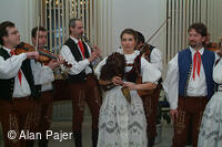 Národní krojový ples