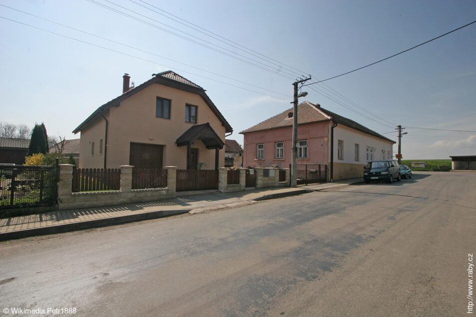 Třibřichy čp. 15