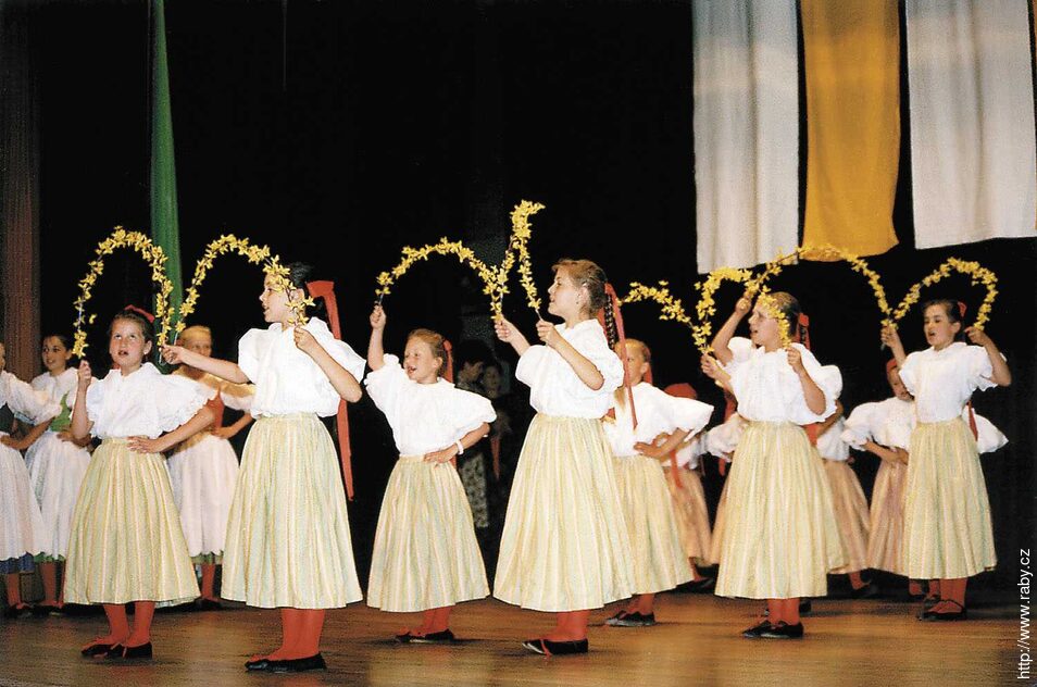Dětský folklorní soubor Šumavánek